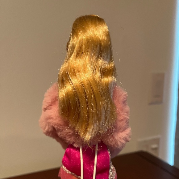 Barbie Doll 2008 Top Model Resort Barbie - Picture 5 of 8